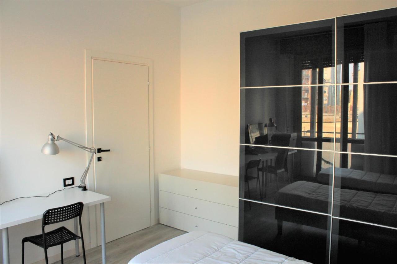 2Bedrooms 4Beds Minimum 3 Days -Thetechflat- Red Metro Sesto Marelli San Babila Duomo Fiera - For Professionals And Remote Workers 32Inch Monitor And Desks - No City Tax Requird -Dishwasher Сесто-Сан-Джованни Экстерьер фото